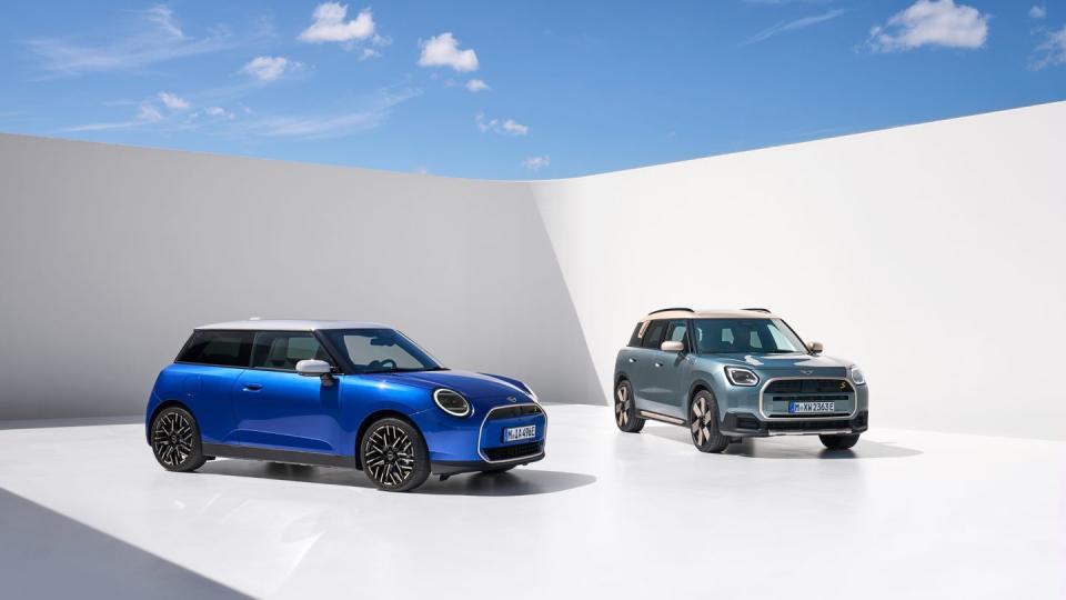 2025 mini cooper electric and countryman electric lineup in blue