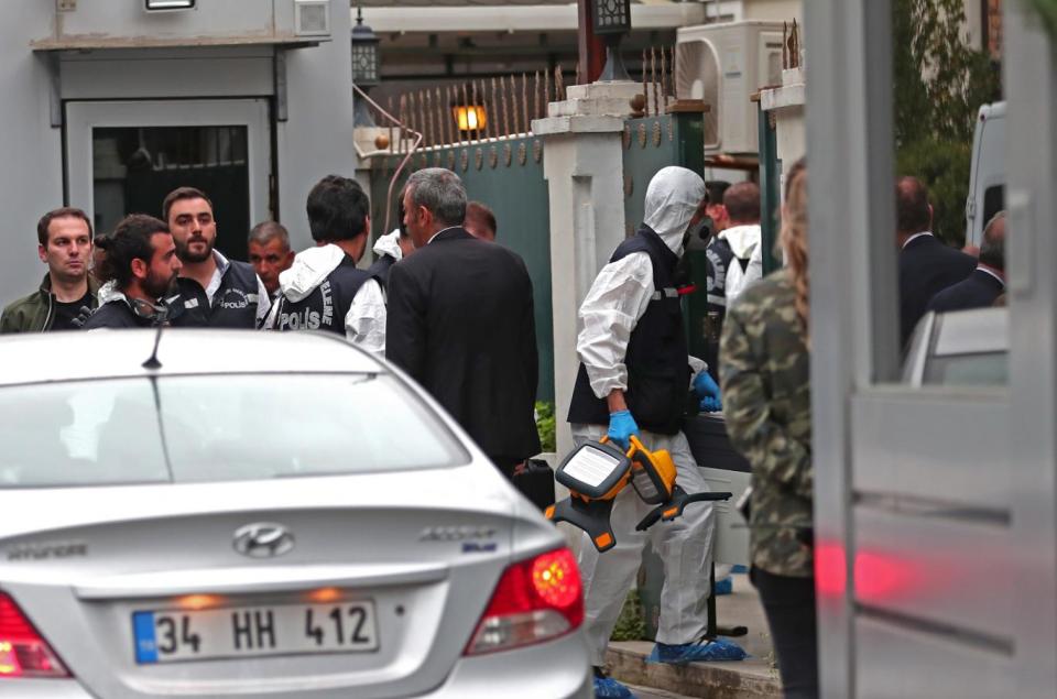 Turkish forensic police officers arrive the residence of the Saudi consul in Istanbul (EPA)