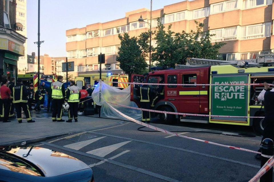 The scene in Roman Road (@MPSTowerHam/Twitter)