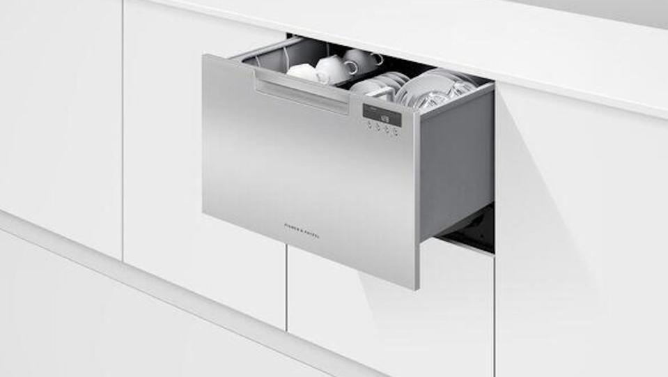 This dishwasher won customer accolades for its generous capacity.