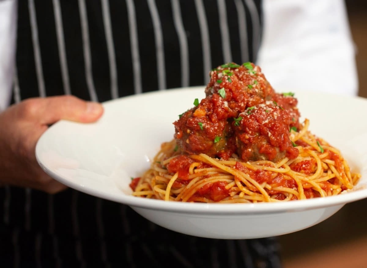 bertucci's spaghetti and meatballs