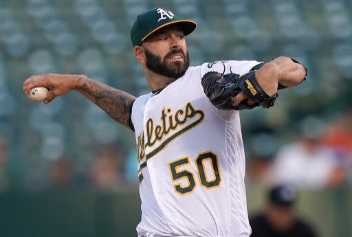 運動家先發菲爾斯(Mike Fiers)同樣出賽3場、防禦率5.63，開季首場對天使，4局掉了4分。法新社