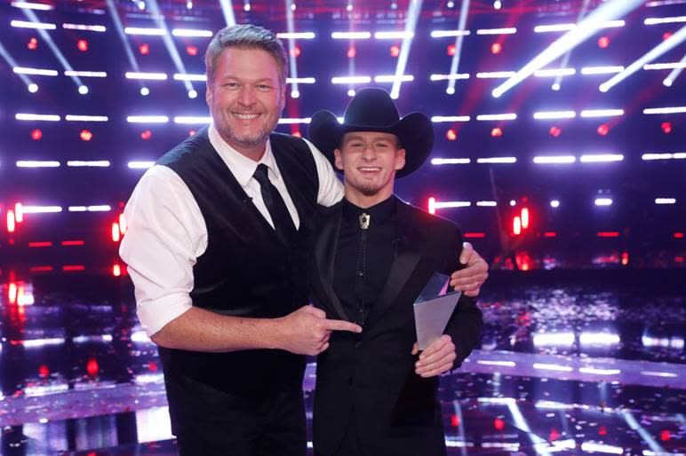 Coach Blake Shelton wins 'The Voice' for a ninth time with Season 22 country singer Bryce Leatherwood. (Photo: Trae Patton/NBC)