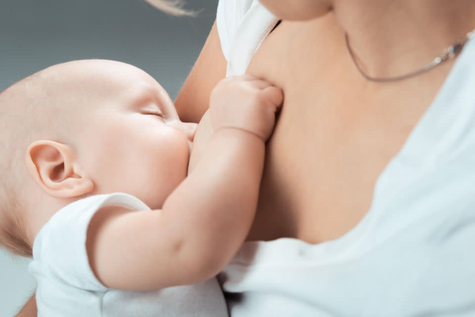 A mum has addressed breastfeeding critics with a poignant post. Photo: Getty