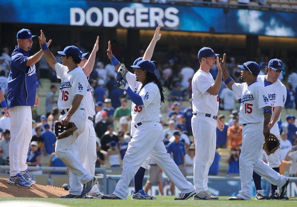 1977: High Fives Become a New Trend