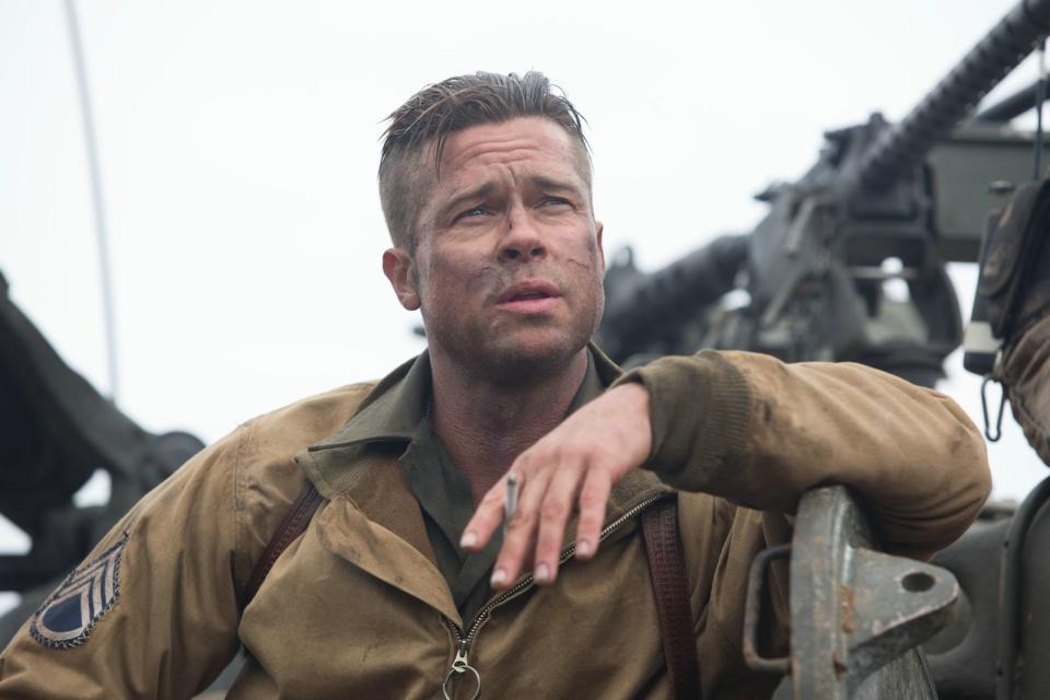 Brad Pitt, Shia LaBeouf, Logan Lerman und noch ein paar andere harte Jungs - alle zusammengepfercht im Mikrokosmos eines amerikanischen Sherman-Panzers: Regisseur David Ayer hat mit herausragenden Darstellern einen klaustrophobischen und knüppelharten Film über den Zweiten Weltkrieg gedreht: "Herz aus Stahl" (2014). (Bild: Sony)