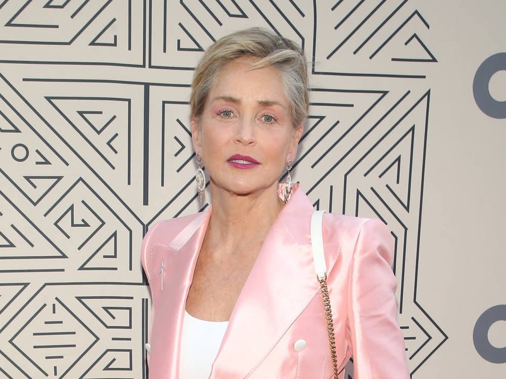 Sharon Stone prangert die Art und Weise an, wie Frauen beim Thema Fehlgeburt von der Gesellschaft alleingelassen werden. (Bild: imago/MediaPunch)