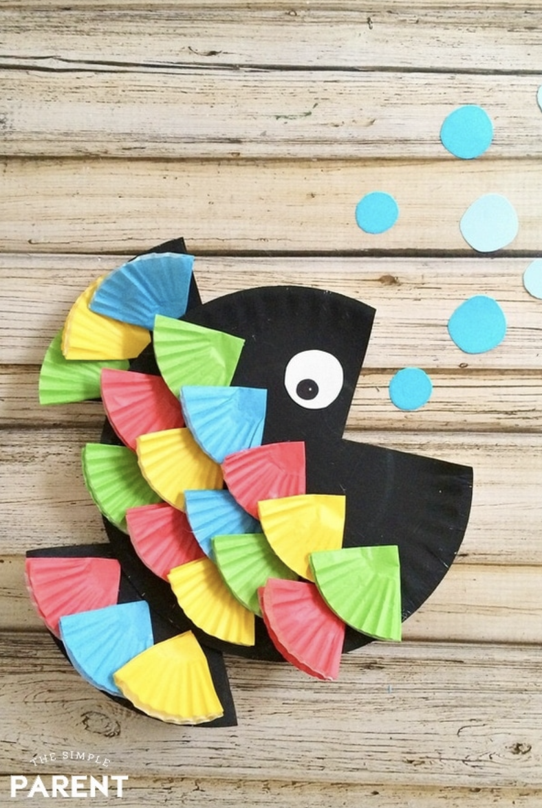 crafts for kids, paper plate rainbow fish with cupcake liners