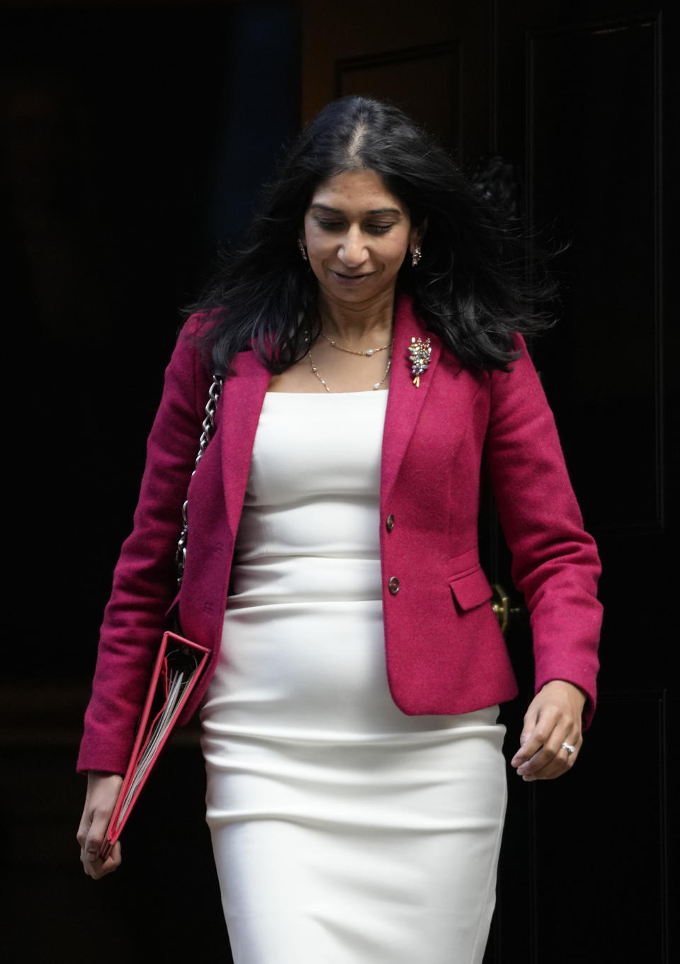 Britain's Home Secretary Suella Braverman leaves 10 Downing Street after attending a cabinet meeting in London, Tuesday, Nov. 1, 2022. (AP Photo/Kirsty Wigglesworth)