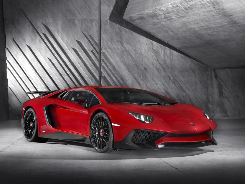 Lamborghini Aventador Superveloce。