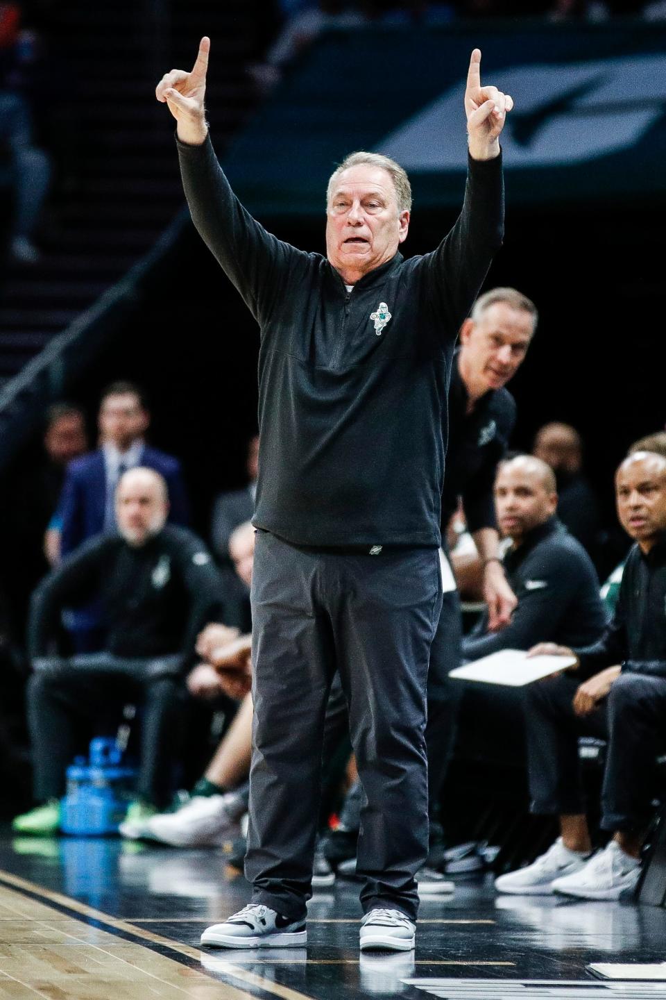 Michigan State head coach Tom Izzo signals players against Mississippi State during the first half of NCAA tournament West Region first round at Spectrum Center in Charlotte, N.C. on Thursday, March 21, 2024.