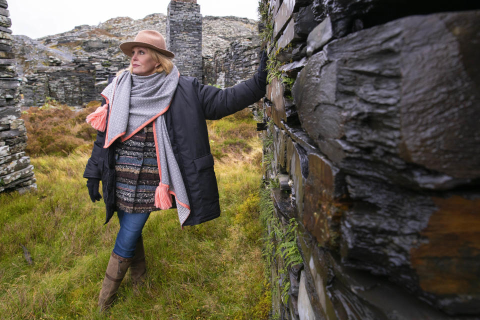 Joanna Lumley visits the Llechwedd Slate quarry in Wales. (ITV)

