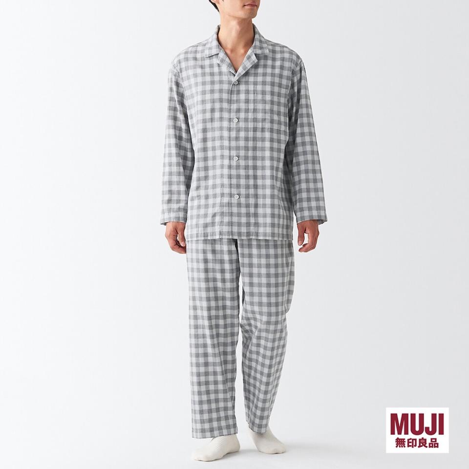 MUJI Men Side Seamless Double Gauze Pajamas. (Photo: Shopee SG)