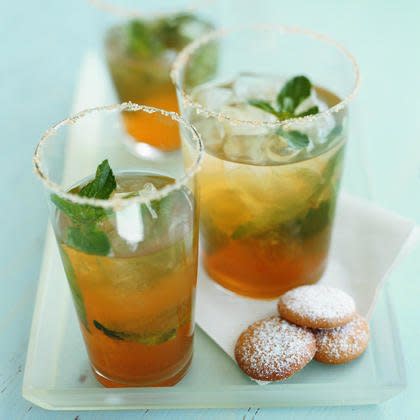 Iced Green Tea with Ginger and Mint