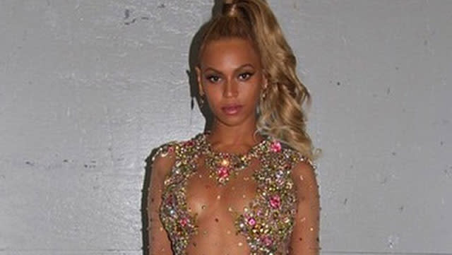 The struggle is real, even for Beyonce. The 33-year-old "Flawless" singer discussed her vegan diet in a <em>Good Morning America</em> segment on Monday after much hype, getting real about her own body issues growing up in the spotlight. "I am not naturally the thinnest woman," she admitted. "I have curves, I'm proud of my curves. I have struggled since a young age with diets. Finding something that actually works -- keeps the weight off -- has been difficult for me." <strong>PHOTOS: Hollywood's Hottest Bikini Bods</strong> The "Bootylicious" singer noticeably slimmed down ahead of the 2014 GRAMMY awards, and she's credited the big change in her body to her trainer and nutritionist Marco Borges. Beyonce and Jay Z famously participated in his 22 Day Nutrition challenge that has people go vegan for 22 days, the time psychologists say it takes to make or break a habit. Borges' plan for going vegan in just three weeks includes choosing plants over processed food, eating three meals a day focusing on carbs over protein and fat, exercising for half an hour every day, and drinking plenty of water. Beyonce is such a fan that she launched a vegan meal delivery service with the celebrity trainer in February. She says that by going vegan, she's experienced plenty of other positive side effects other than dropping weight. <strong>NEWS: Why Everyone Is Not Happy With Beyonce's "Big" Announcement</strong> "I felt like my skin was really firm, a lot tighter than when I deprived myself of food and got the weight off fast -- and the weight stayed off," she says in the new <em>GMA </em>video. <strong>WATCH: This Is the Life! Beyonce Shares Italian Family Vacay Pics With Blue Ivy & Jay Z</strong> Last February, ET talked to Borges when he dished about how Beyonce and Jay Z decided to take the vegan challenge. He also dished on what kind of exercises the "Drunk In Love" singer performs to keep her in tip-top shape. Watch below: