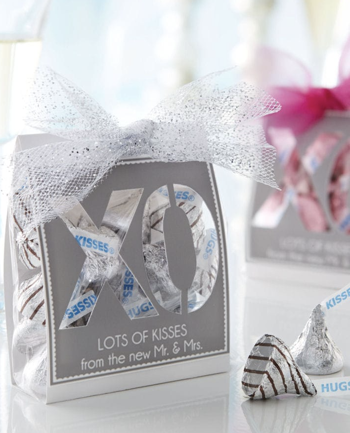 Kisses XO Wedding Favors