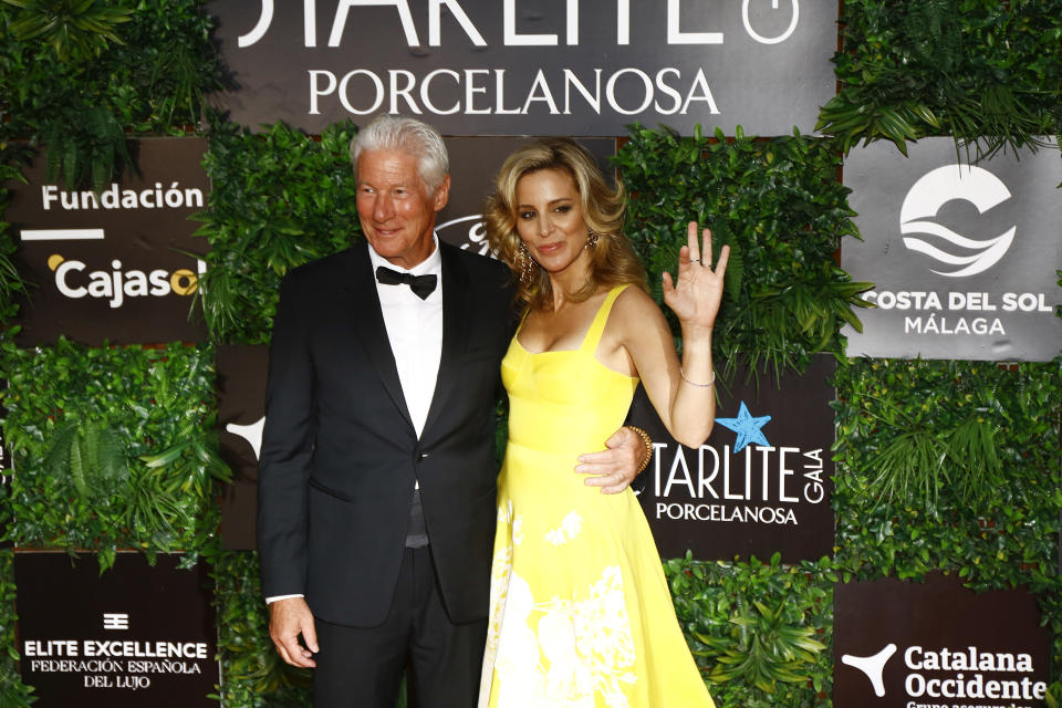 Richard Gere y Alejandra Silva en la Starlite Porcelanosa e España. (Photo by Alvaro Cabrera/Getty Images)