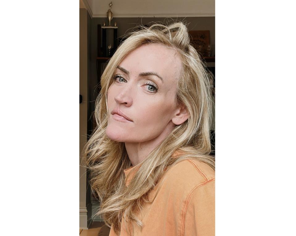 This image released by Peter Ashdown shows a selfie of mommy blogger Heather Armstrong in Salt Lake City on April 1, 2023. Armstrong died by suicide, her boyfriend Pete Ashdown told The Associated Press, saying he found her Tuesday night, May 9, 2023, at their Salt Lake City home. She was 47. She laid bare her struggles as a mother and her battles with depression and alcoholism on her site Dooce.com and on social media.
