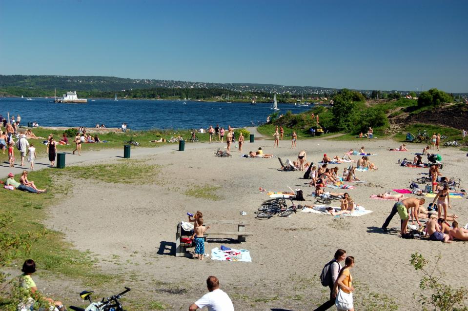 <p>No. 1 Least Affordable Beaches: Norway<br> Sunscreen: $21.52<br> Water: $2.68<br> Beer: $8.17<br> Ice Cream: $4.58<br> Lunch: $23.44<br><b>Total: $60.39</b><br> (Photo: Huk Beach in Oslo, Norway/bjaglin/<span>Flickr</span>) </p>