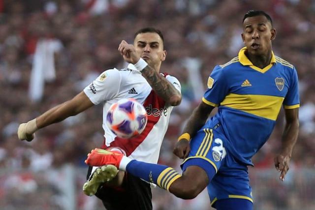 La misteriosa jugada que se hizo viral en pleno superclásico entre River  Plate y Boca Juniors: ¿qué pasó? - EL PAÍS Uruguay