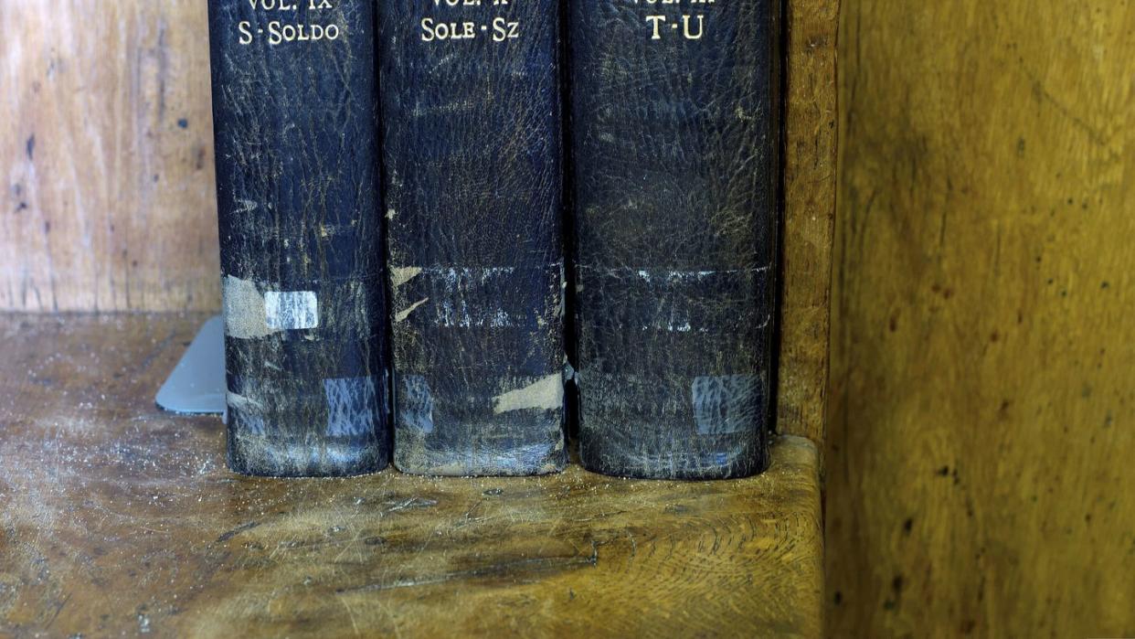 three battered oxford english dictionaries in the school library at ampleforth college, north yorkshire, uk ampleforth college is a coeducational independent day and boarding school in the village of ampleforth, north yorkshire, england it opened in 1802 as a boys school, and is run by the benedictine monks and lay staff of ampleforth abbey photo by in pictures ltdcorbis via getty images