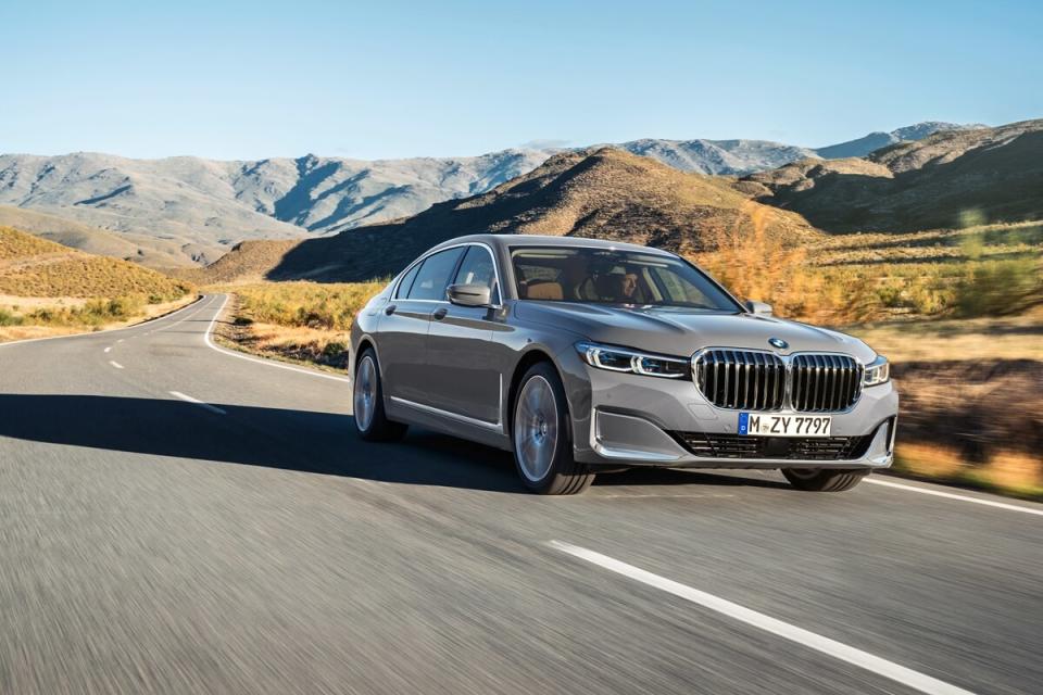 P90333059_highRes_the-new-bmw-7-series.jpg