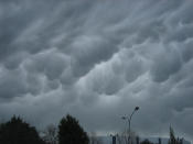 <a href="http://www.flickr.com/photos/ghewgill/2904685577/" rel="nofollow noopener" target="_blank" data-ylk="slk:Mammatus clouds in Christchurch, New Zealand;elm:context_link;itc:0;sec:content-canvas" class="link ">Mammatus clouds in Christchurch, New Zealand</a>. This photo was taken on October 1, 2008 using a Canon PowerShot SD400.