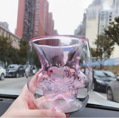 Okay, but can we just paws for a moment to appreciate this extra-strong cup? Its borosilicate glass material is thick enough to be used to tea and coffee.