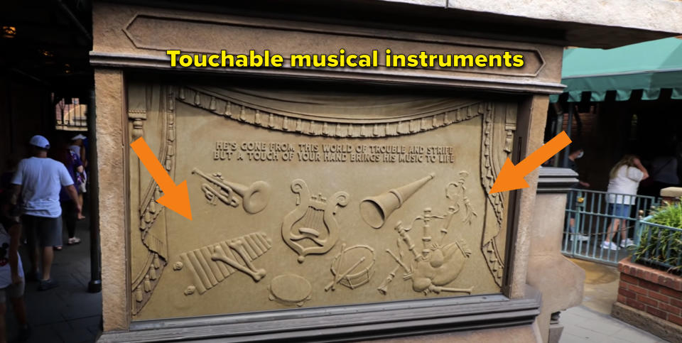 Not only that, but in 2011, the queue was redesigned to be interactive. You can play instruments on someone's tomb or watch headstones come to 