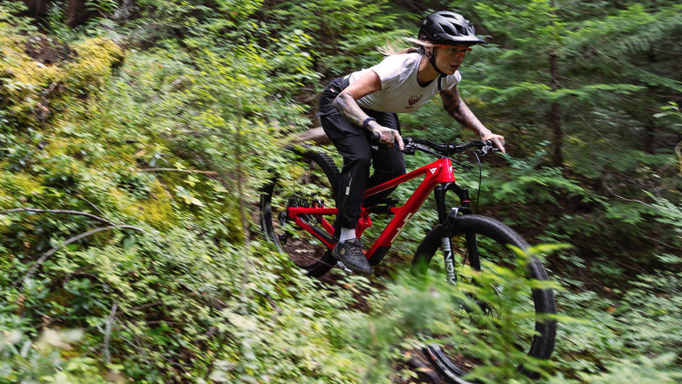 YT Industries Jeffsy being ridden by female MTBer