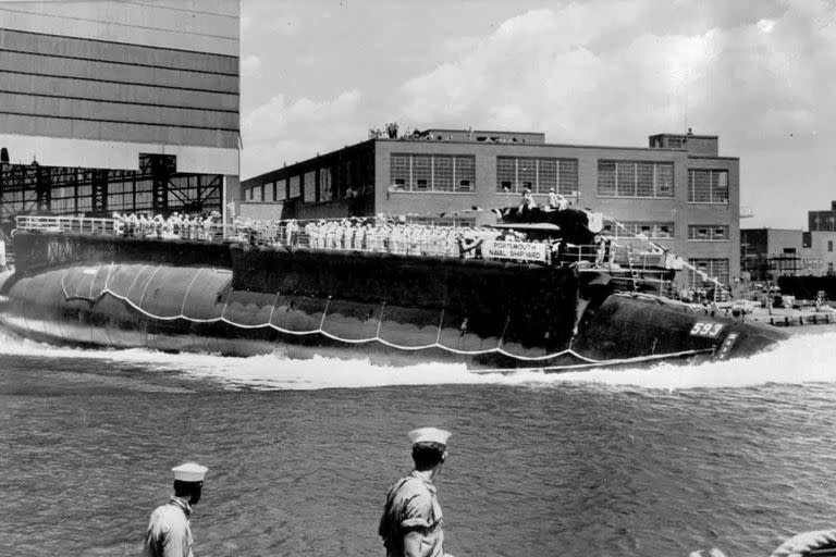 El submarino estadounidense USS Thresher, el día de su viaje inaugural, en 1960. La nave sucumbió en 1960