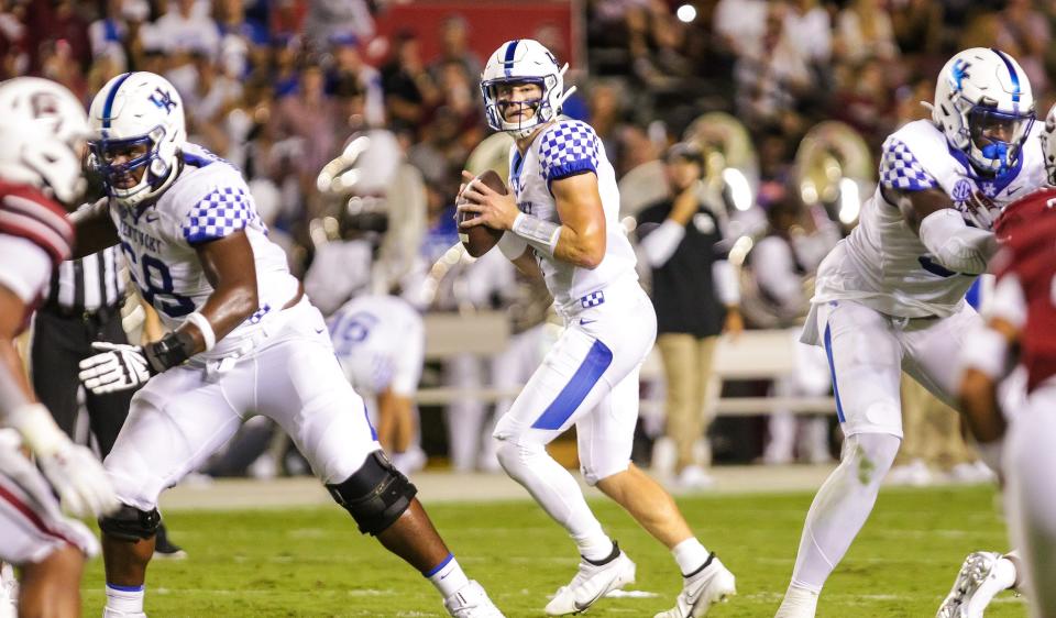 Sep 25, 2021; Columbia, South Carolina, USA; Kentucky Wildcats quarterback Will Levis (7) drops back to pass against the South Carolina Gamecocks in the second quarter at Williams-Brice Stadium. Mandatory Credit: Jeff Blake-USA TODAY Sports