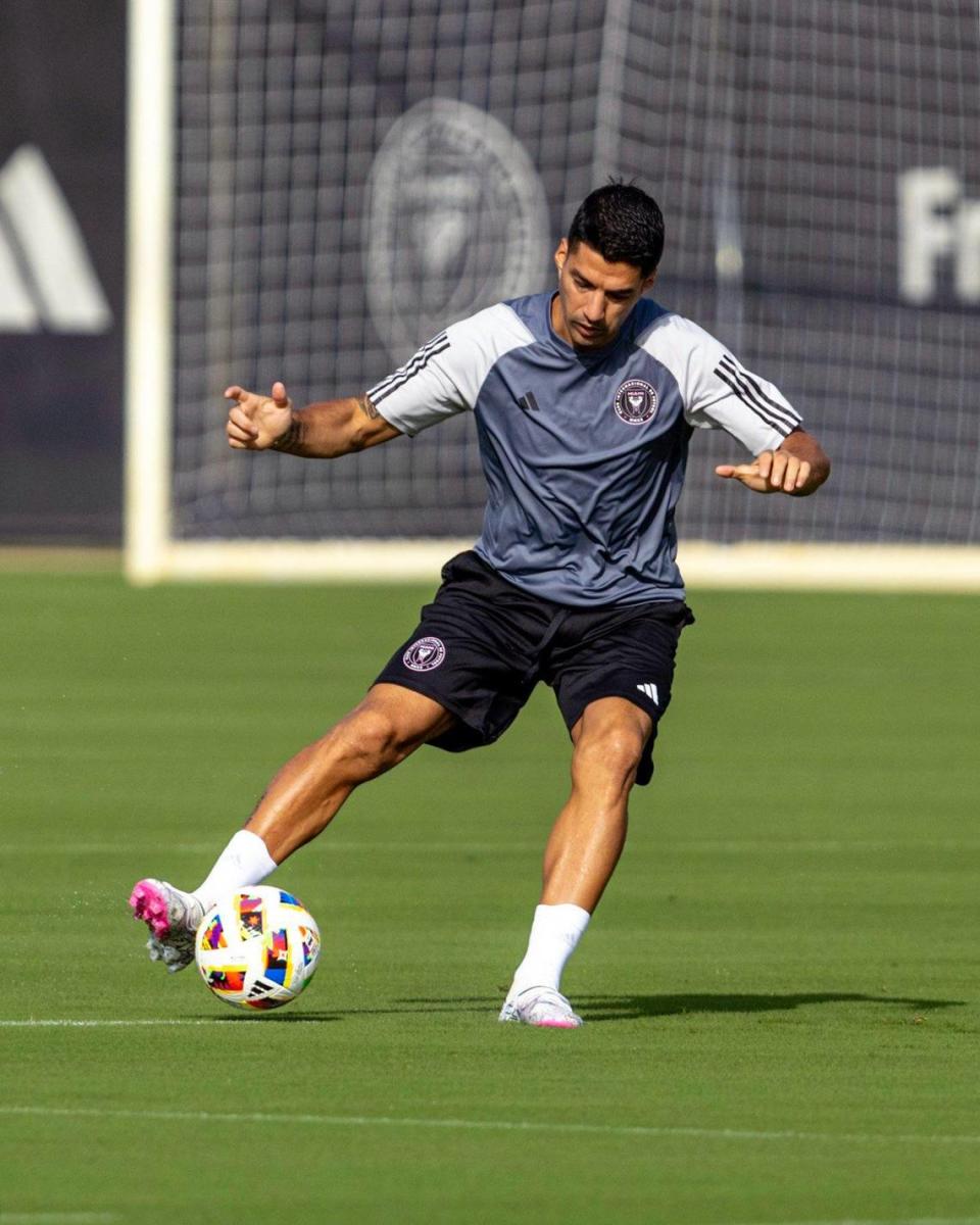 Inter Miami CF striker Luis Suárez controls the ball during drills on the opening day of training camp at the Florida Blue Training Center in Fort Lauderdale, Florida, on Saturday, January 13, 2024.