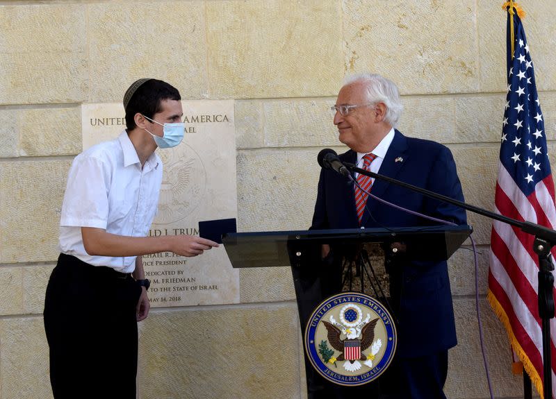 U.S. Embassy grants American citizen his passport in Jerusalem