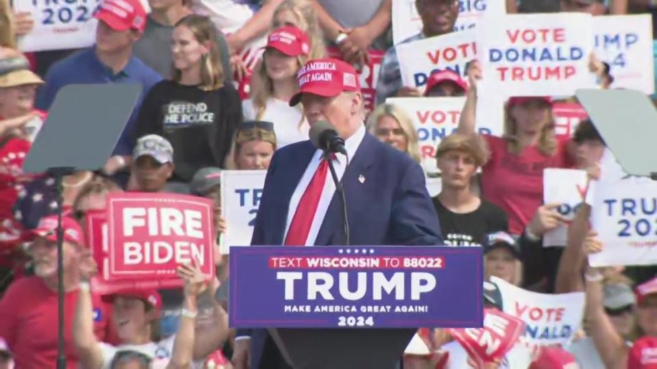 <div>Former President Donald Trump campaigns in Racine</div>