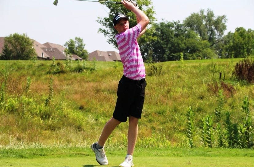 Former Peoria Christian student and 2019 IHSA State Class 1A golf champion Weston Walker will remain outside IHSA competition again this season, has started his own business, and grown 10 inches in 18 months and added 30 pounds over the winter 2020.