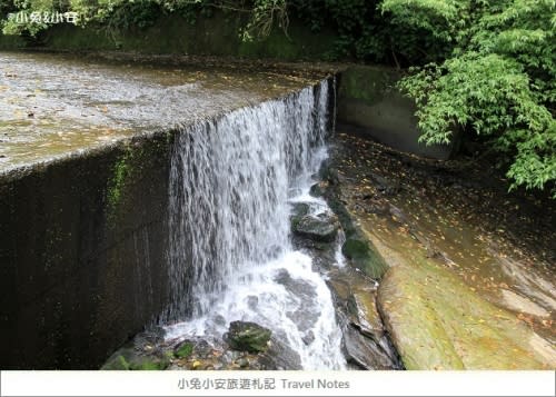 『苗栗』暑假夏日溪畔玩水趣～卓蘭岩川森林園區。