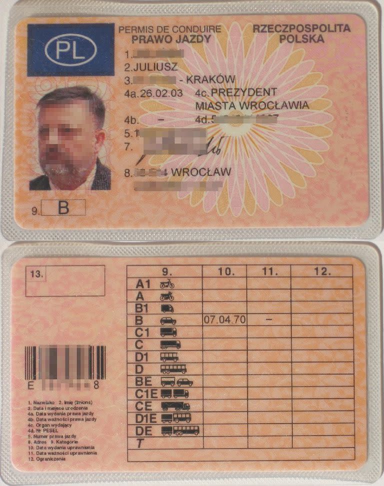Una licencia de conducir expedida en Polonia (Wikipedia)