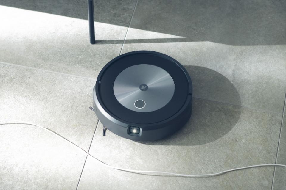 打造無懈可擊智慧清掃，iRobot將新款旗艦掃地機器人Roomba j7+帶進台灣