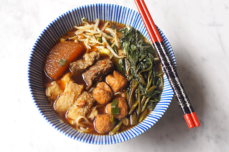 This full bodied Thai-style beef noodles is well worth the drive to Sungai Buloh new village for a satisfying breakfast — Pictures by Lee Khang Yi