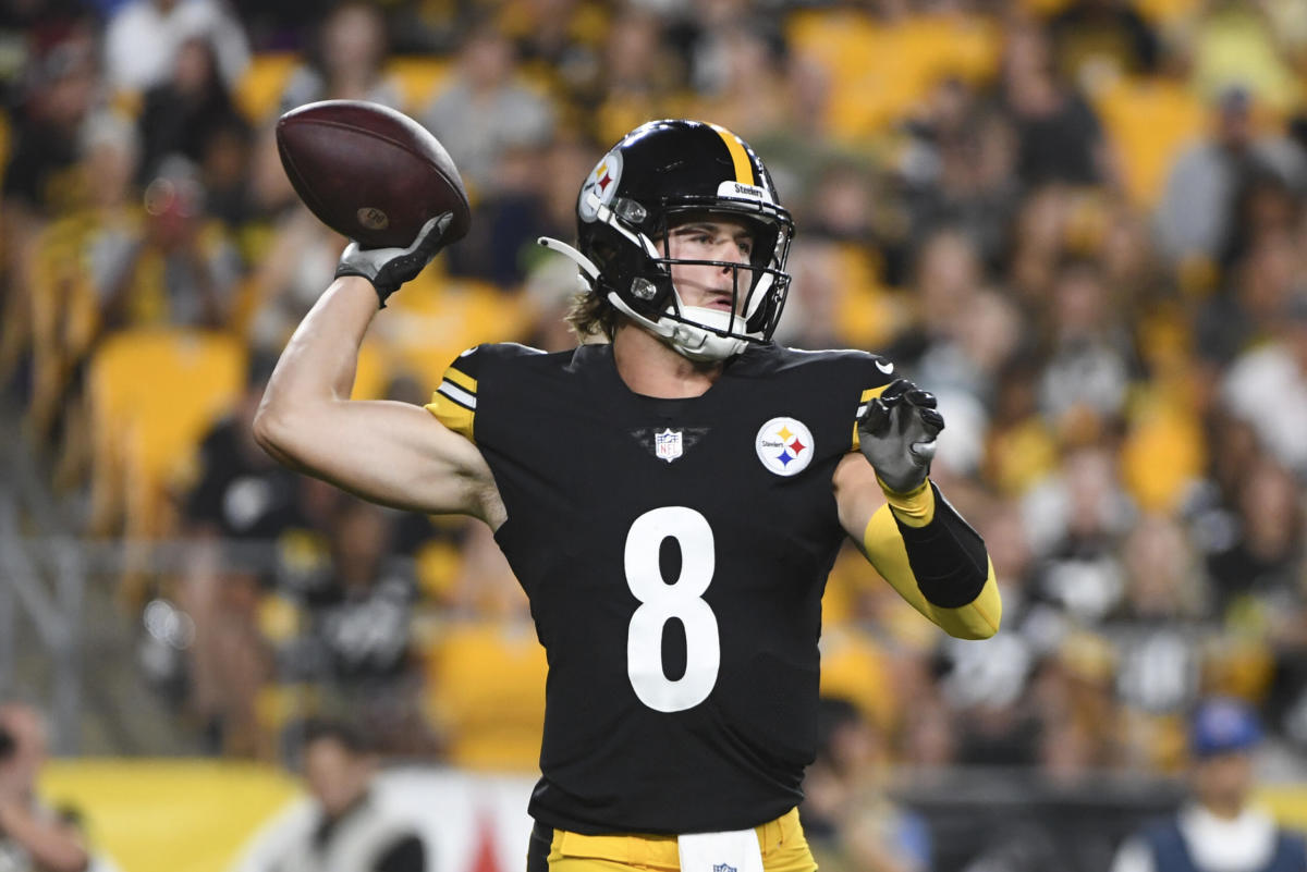 Steelers' rookie QB Kenny Pickett has replaced Mitch Trubisky.