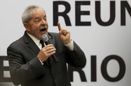 Brazil's former president Luiz Inacio Lula da Silva speaks during a meeting with members of his Workers' Party (PT) in Brasilia, Brazil, October 29, 2015. REUTERS/Adriano Machado