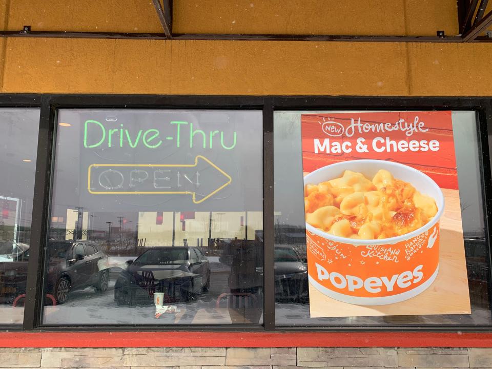 Popeyes drive-thru