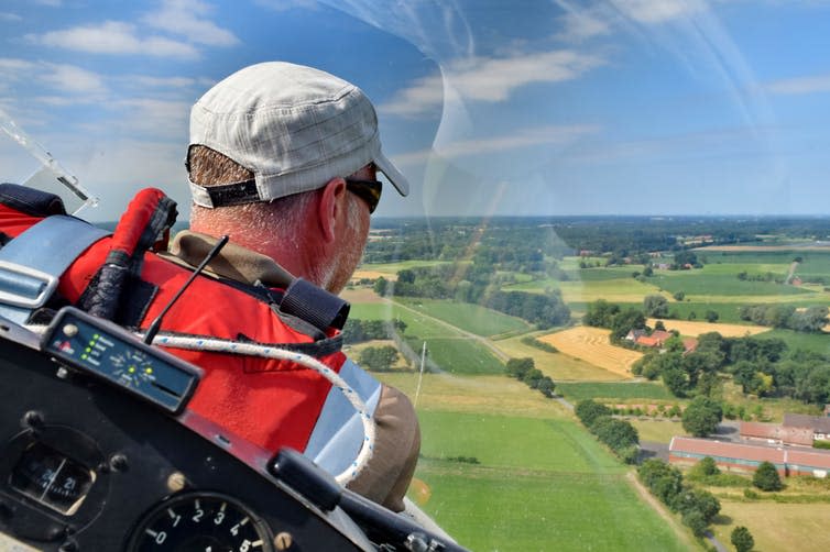 <span class="caption">Glider pilots look for updrafts to stay airborne.</span> <span class="attribution"><a class="link " href="https://www.shutterstock.com/image-photo/pilot-cockpit-sailplane-534807142?src=LghAxCLs1rd3ywHXSzZsCQ-1-0" rel="nofollow noopener" target="_blank" data-ylk="slk:Shutterstock;elm:context_link;itc:0;sec:content-canvas">Shutterstock</a></span>