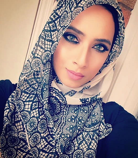 “If (my daughter) does not want to wear (the hijab), I would not force her. Because I was never forced to wear it either.“ <em>(Photo: Instagram/makeuphijabs)</em>