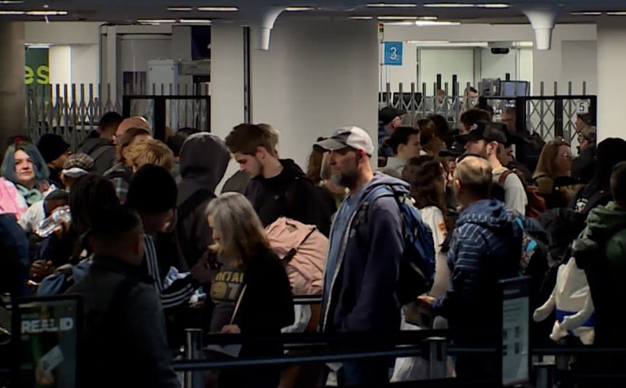 <em>Travelers at Harry Reid International Airport on Dec. 21, 2023.</em> (KLAS)