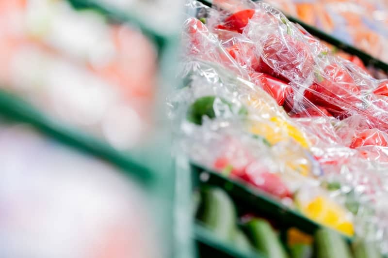 France has already introduced rules stopping supermarkets from wrapping fruit and vegetables in plastic, but these could soon be expanded across the EU to end the use of various single-use plastics. Rolf Vennenbernd/dpa