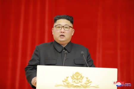 North Korean leader Kim Jong Un speaks during a banquet in Pyongyang, North Korea in this photo released by North Korea's Korean Central News Agency (KCNA) September 19, 2018. KCNA/via REUTERS