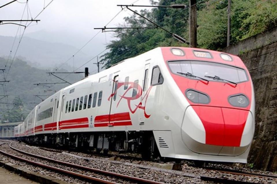 台鐵表示，今年清明連假疏運其為4月1日至6日，全線共計加開151班列車。   圖：台鐵／提供