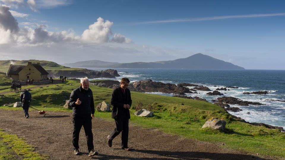 Martin McDonagh and Colin Farrell on set of the film THE BANSHEES OF INISHERIN. Photo by Jonathan Hession.  Courtesy of Searchlight Pictures. Â© 2022 20th Century Studios All Rights Reserved.